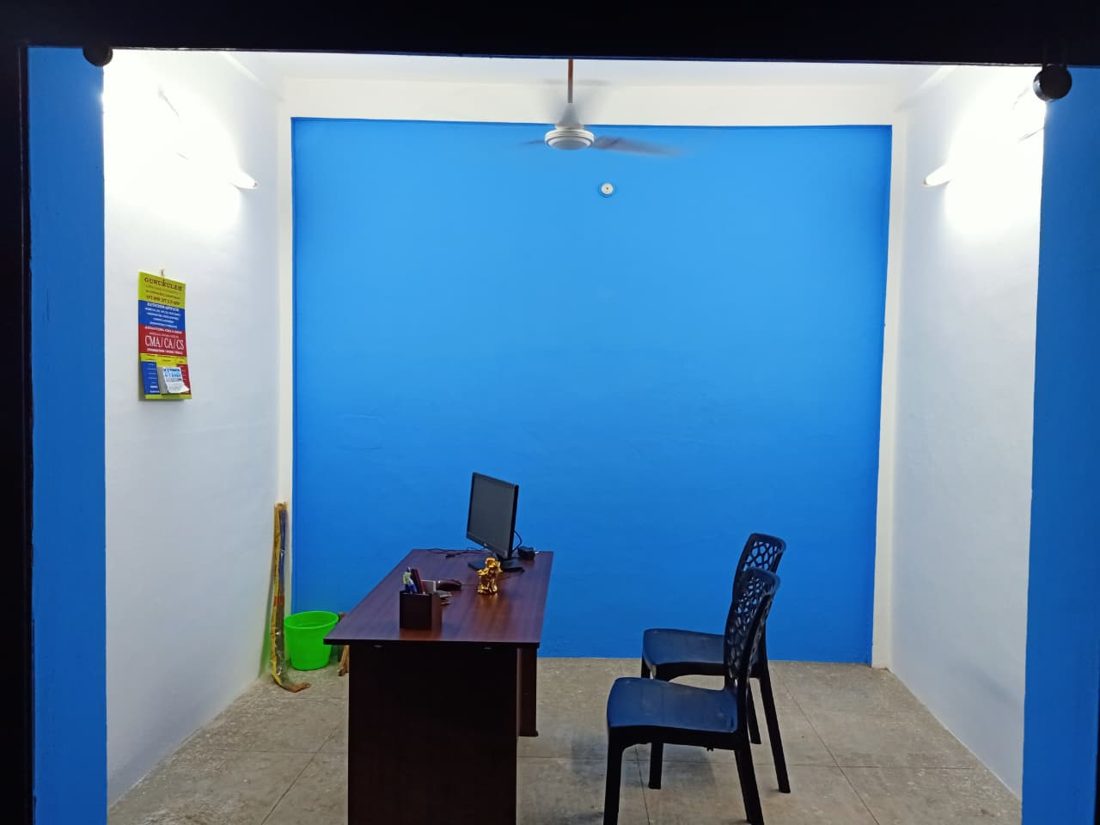 Client consultation cabin